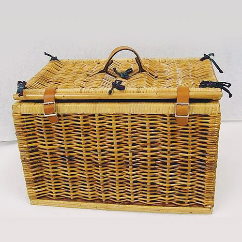 wicker picnic basket